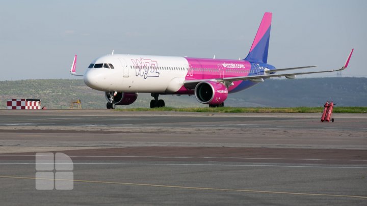 Wizz Air reduce numărul de zboruri din România din luna august. Pasagerii trebuie să își găsească alte curse 