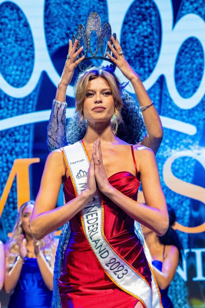 FOTO O femeie transsexuală a câștigat Miss Olanda 2023 și va reprezenta țara la Miss Univers