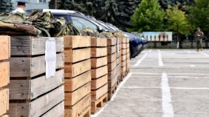 Căști, veste antiglonț și autoturisme de teren. România a donat Armatei Naționale a Republicii Moldova un lot de echipamente individuale de protecție