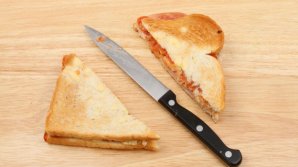 O cafenea din Italia i-a cerut 2 euro unei femei ca să-i taie sendvișul în două. Patronii au o explicație 