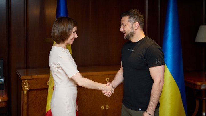 FOTO. Maia Sandu, întrevedere cu Volodimir Zelenski, la Atena: Moldova se bucură astăzi de pace datorită curajului poporului ucrainean