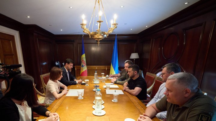 FOTO. Maia Sandu, întrevedere cu Volodimir Zelenski, la Atena: Moldova se bucură astăzi de pace datorită curajului poporului ucrainean
