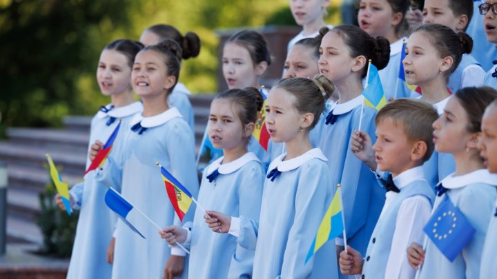 FOTO/VIDEO Mesajul Maiei Sandu, de Ziua Independenţei Ucrainei: Suntem etern recunoscători pentru forța cu care Ucraina protejează pacea și securitatea în regiune