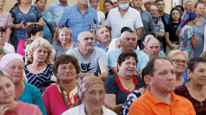 "Domnul Cernei a dat buzna în incinta primăriei ." SPPS, despre  conflictul cu membru CUB. IMAGINI cu Oleg Cernei de la discuțiile publice cu Maia Sandu