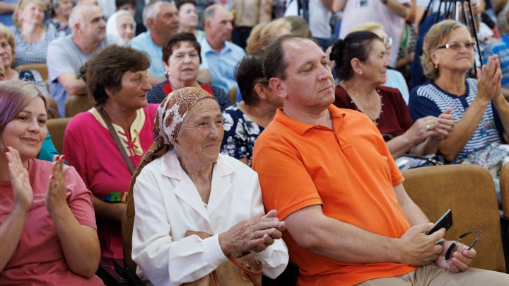 "Domnul Cernei a dat buzna în incinta primăriei ." SPPS, despre  conflictul cu membru CUB. IMAGINI cu Oleg Cernei de la discuțiile publice cu Maia Sandu