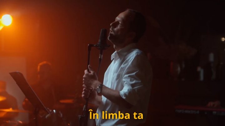 VIDEO. Ambasadorul UE în Moldova cântă rock în limba română. Vezi premiera cântecului "În limba ta"