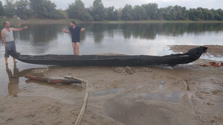 FOTO. Descoperire uluitoare în râul Nistru. Directorul Agenției Naționale Arheologice: Ar putea avea câteva secole sau chiar o mie de ani