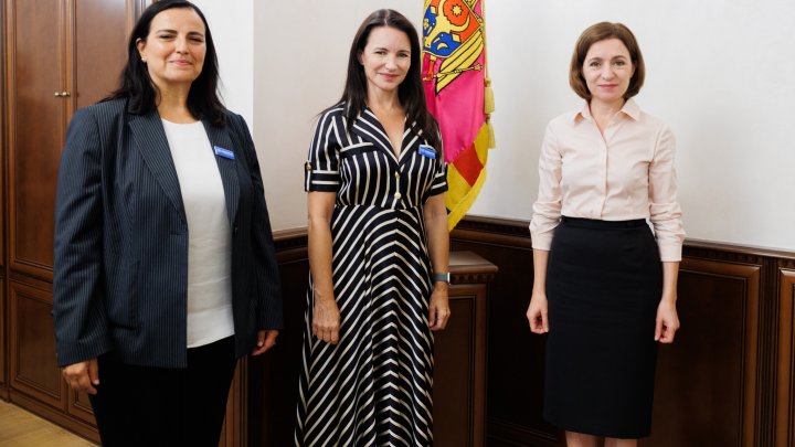 Maia Sandu s-a întâlnit cu renumita actriță Kristin Davis, care este și ambasadoare UNHCR, care a efectuat o vizită în Moldova. Ce au discutat