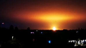 VIDEO. Explozie uriașă la o fabrică, lovită de fulger, în Marea Britanie