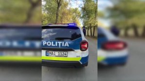 (VIDEO) Un adolescent, cu un comportament suspect, dus la Inspectoratul de Poliție Rîșcani. Ce au constatat oamenii legii