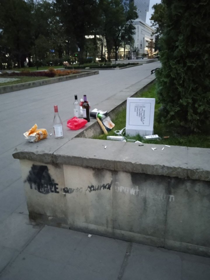 (VIDEO/FOTO) Mormoane de gunoi. 31 TONE DE DEȘEURI, adunate din PMAN după Ziua Națională a Vinului 