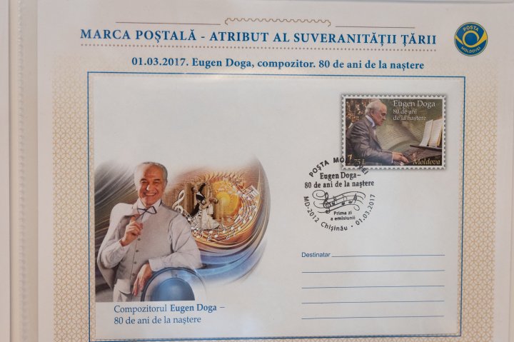 FOTO O colecție rară de mărci, plicuri și cărți poștale, expuse în Parlament