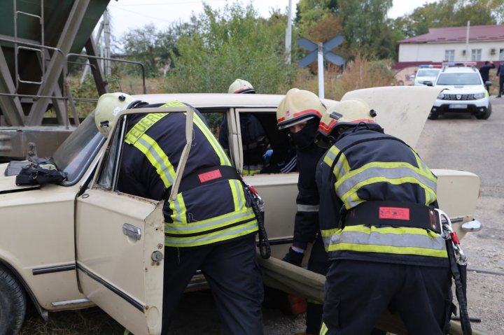 Scenariu APOCALIPTIC la Străşeni. Forțele serviciilor de urgență, pompieri, salvatori şi echipe medicale, ridicate pe ALERTĂ. Ce s-a întâmplat 