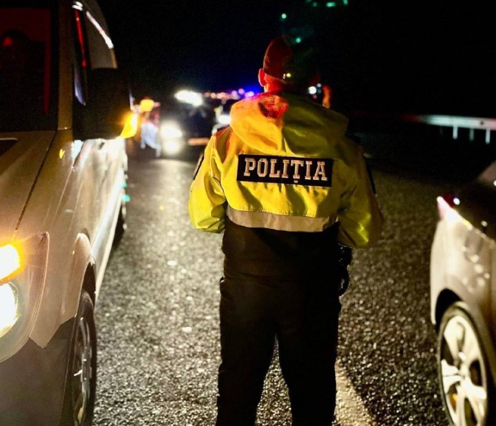 RAZII ale poliţiei în suburbiile Capitalei. 196 de şoferi, AMENDAŢI timp de câteva ore, iar mai multe plăcuțe de înmatriculare, ridicate (FOTO)