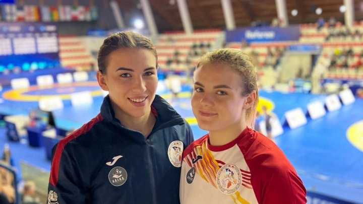 Luptătoarele Republicii Moldova Irina Rîngaci şi Mariana Draguțan s-au calificat în marea finală a Campionatului Mondial de lupte