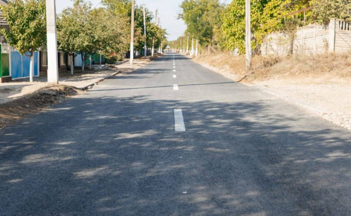 Condiţii mai bune pentru săteni. Încă un drum din satul Baurci din Găgăuzia, dat în exploatare (FOTO)