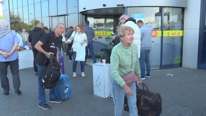 Un avion cu sute de cetățeni, care au fugit din calea războiului din Israel, a aterizat la Chișinău