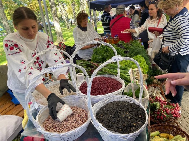 Hramul Chișinăului în IMAGINI. Vezi cum au sărbătorit locuitorii și oaspeții Capitalei