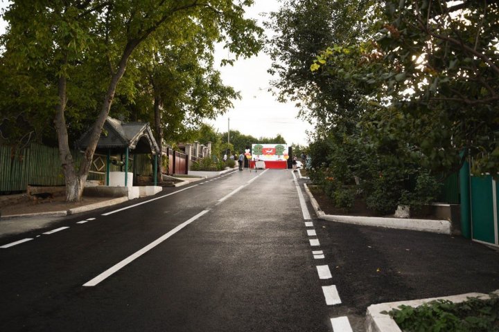 Strada Florilor din Orhei a fost renovată. Vezi cum arată și ce spun locatarii (FOTO)
