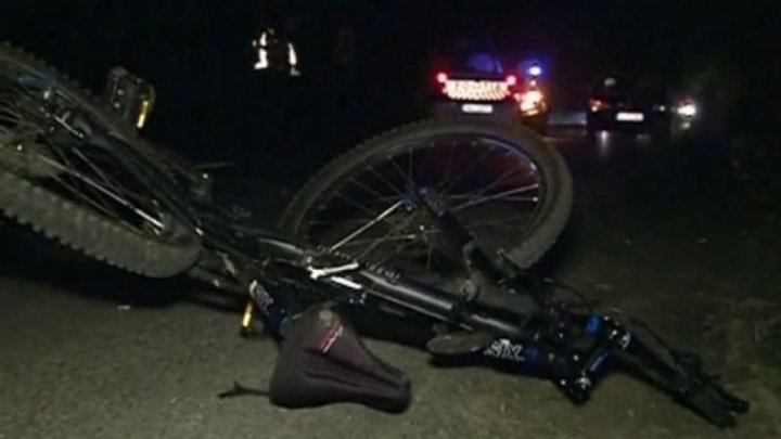 Accident grav la Peresecina. Un biciclist a murit, după ce a fost lovit de o mașină