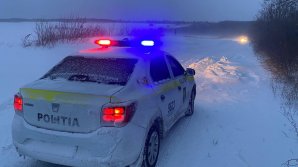 Câte trasee din ţară rămân BLOCATE, după viscolul de duminică