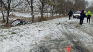 Vremea rea face VICTIME. Un mort și doi răniți, în urma unui accident grav la Nisporeni