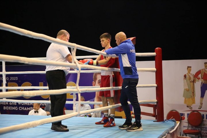 Boxerul Vasile Cebotari a devenit campion european. Câte victorii a obţinut moldoveanul la Europenele U22 (FOTO)