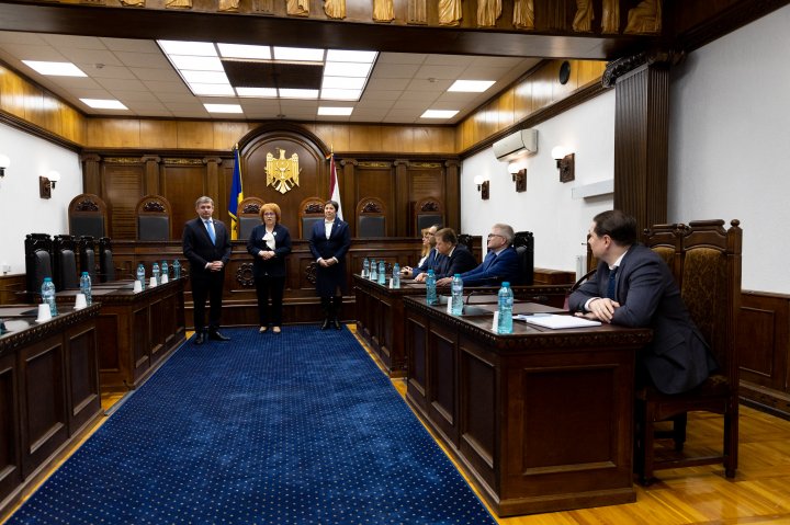 Viorica Puica, noua judecătoare a Curții Constituționale, prezentată angajaților (FOTO)