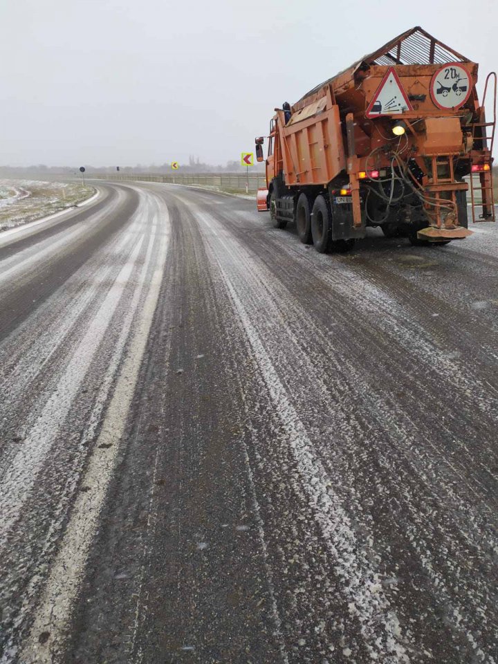 (FOTO) Atenţie, PERICOL pe drumurile naţionale. ASD îndeamnă şoferii să fie precauţi