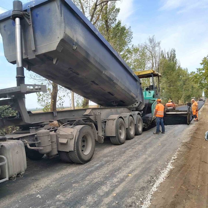 ( FOTO) Un drum regional din raionul Fălești a fost reparat cu succes. Costul lucrărilor