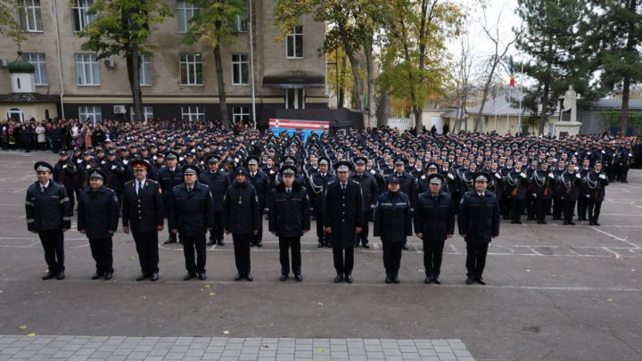 33 de salvatori și pompieri din Chişinău au depus jurământul solemn (FOTO)