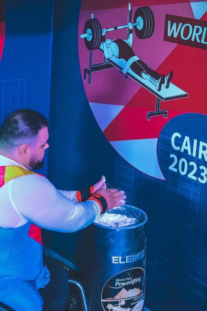  (FOTO) Sportivul Ștefan Roșca a cucerit medalia de argint la Cupa Mondială de para powerlifting din Egipt