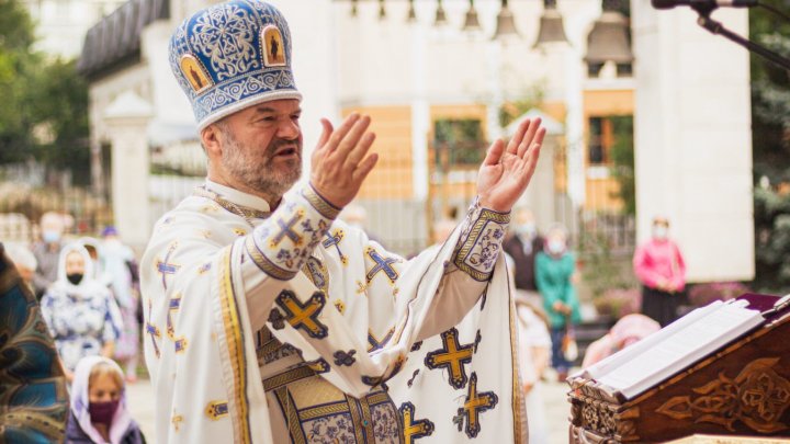 REACŢIA parohului Pavel Borșevschi, după ce Mitropolia Moldovei a anunţat că își păstrează actualul statut