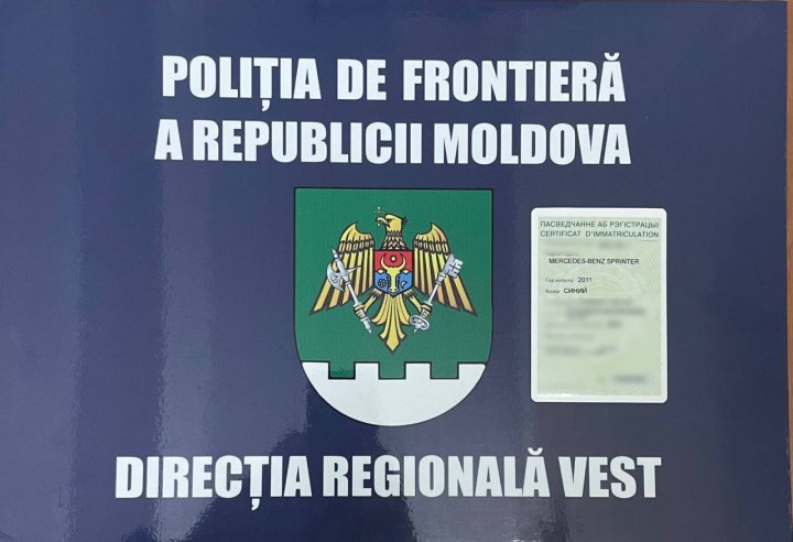 Șofer cu dublă cetățenie, moldovenească și română, prins la vama Leușeni cu microbuz belarus și certificate false