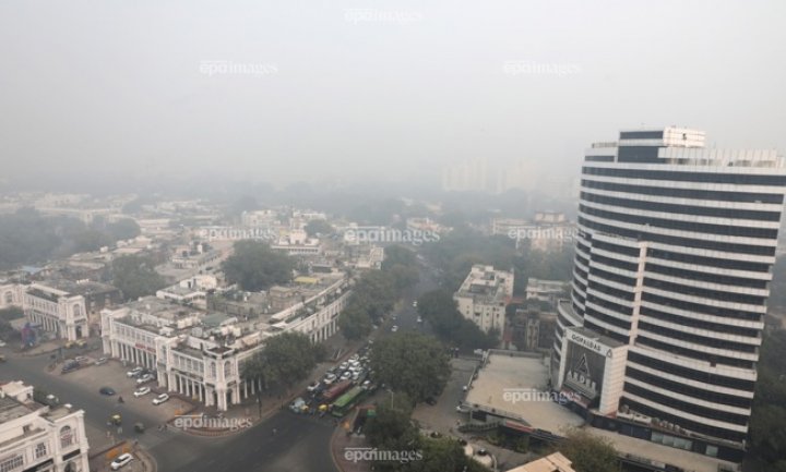 ALARMANT. New Delhi, cel mai poluat oraş din lume, este învăluit într-o ceaţă toxică (FOTO)