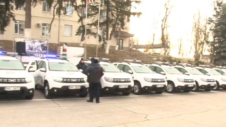 Poliţia de Frontieră şi Inspectoratul General pentru Migraţie au primit astăzi 30 de automobile noi