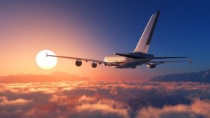 Descoperire neașteptată după aterizarea unui avion. Un bărbat a zburat 2 ore și jumătate în dispozitivul de aterizare al aeronavei (VIDEO) 