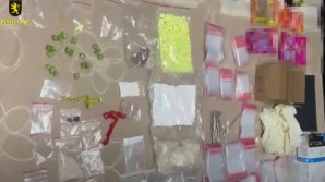 (VIDEO) Droguri în valoare de peste 3 milioane de lei, confiscate și retrase din circulație. Bănuitul, în arest pe 30 de zile