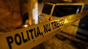 ( VIDEO) DETALII ŞOCANTE despre cazul femeii omorâte în bătaie de fiul său din Soroca. Ce spun vecinii despre suspect