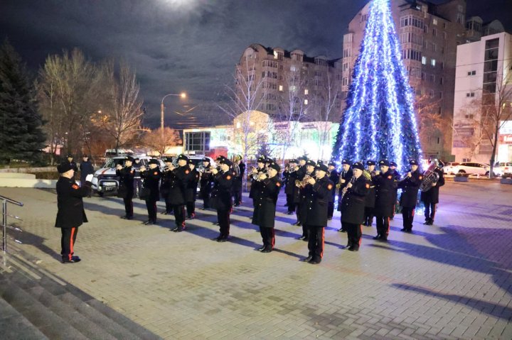 Un licăr de bucurie şi atmosferă de sărbătoare pentru micii pacienți, internați la Institutul Oncologic (FOTO/VIDEO)