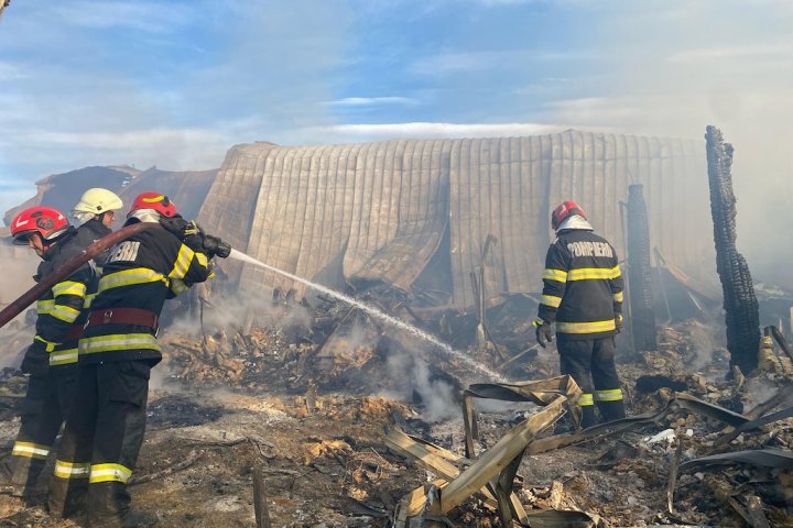 INCENDIU de proporţii. Cel puțin un copil și patru adulți au murit (FOTO/VIDEO)