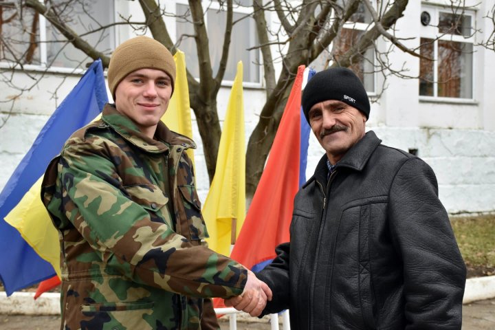 (FOTO/VIDEO) Au JURAT credinţă Patriei. Peste 250 de tineri militari au depus jurământul