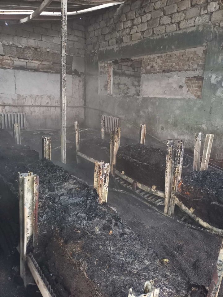 FOTO INCENDIU de PROPORŢII la Fălești. A fost declarat nivel sporit de intervenție