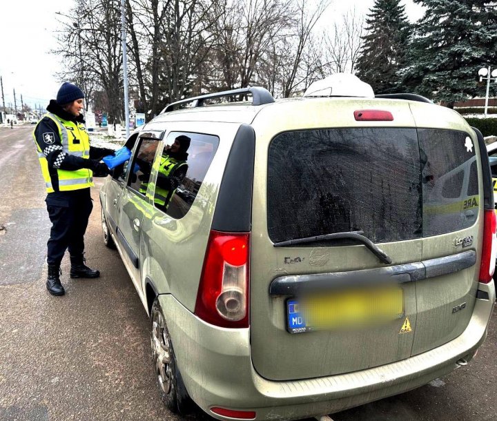 FOTO Şoferii, în vizorul Poliţiei. Timp de 10 zile, pe întreg teritoriul țării se va desfăşura operațiunea „Autobuz” și „Taxi”