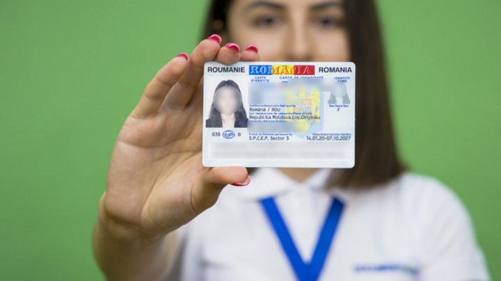 Moldovenii cu cetățenie română riscă să rămână fără buletine de identitate