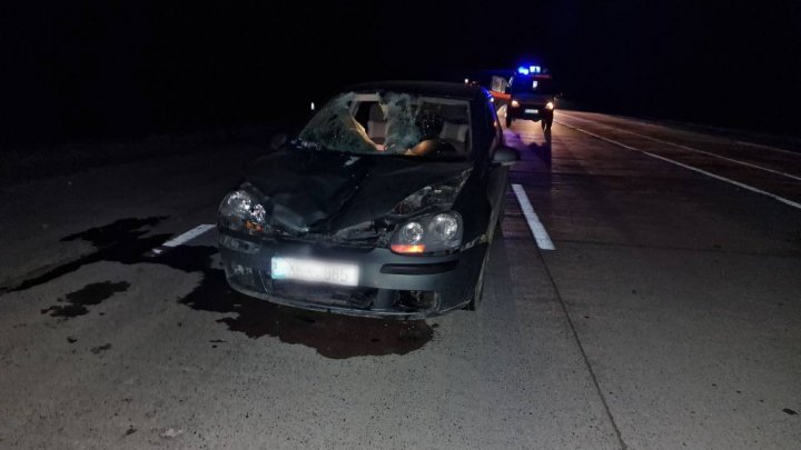 ACCIDENT MORTAL la Ialoveni. Un şofer a lovit un pieton care traversa strada neregulamentar