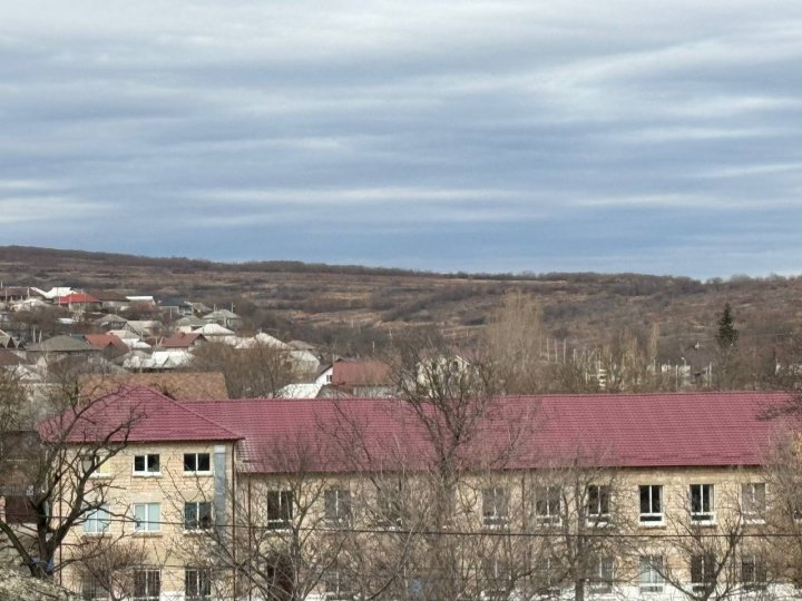 Un gimnaziu din Truşeni are acoperiş nou. Care este valoarea acestuia (FOTO)