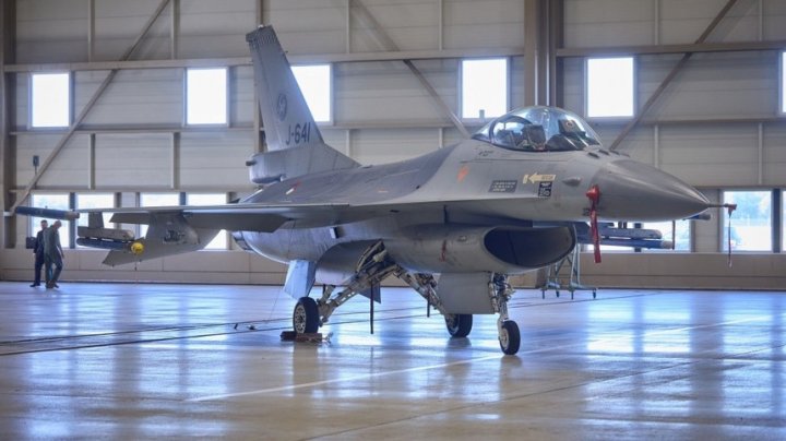 Ţările de Jos anunţă că va livra 18 avioane de luptă F-16 Ucrainei