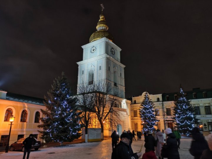 Slujbe, colinde și decorațiuni. Cum sărbătoresc ucrainenii primul Crăciun pe 25 decembrie (FOTO/VIDEO)