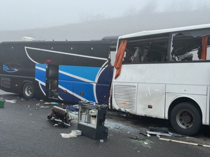 Accident de GROAZĂ pe o autostradă din Turcia: 11 oameni au murit și alți 50 au fost răniți (FOTO)